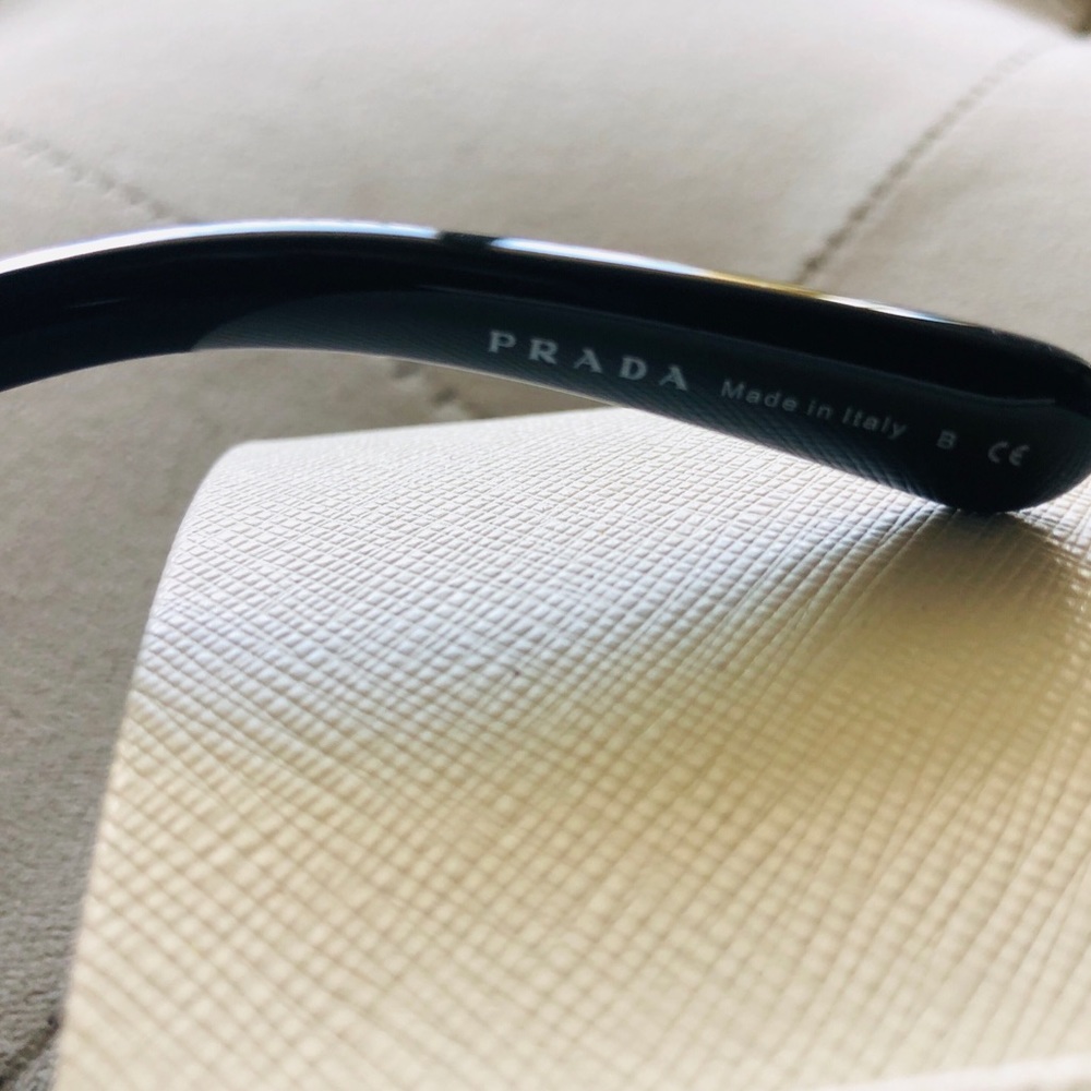 Authentic Prada sunglasses - Picture 4 of 6